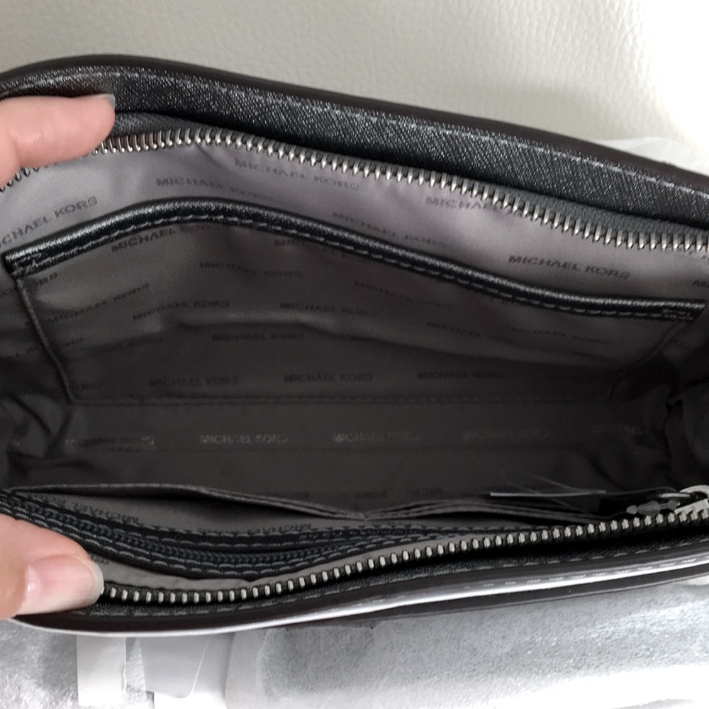 MICHAEL KORS Jet Set Large Crossbody Clutch - Pewter NWT - Picture 7 of 10